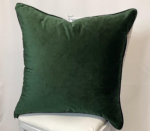 Hunter Velvet with Piping Pillow