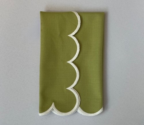 Apple Cotton Scalloped Napkin